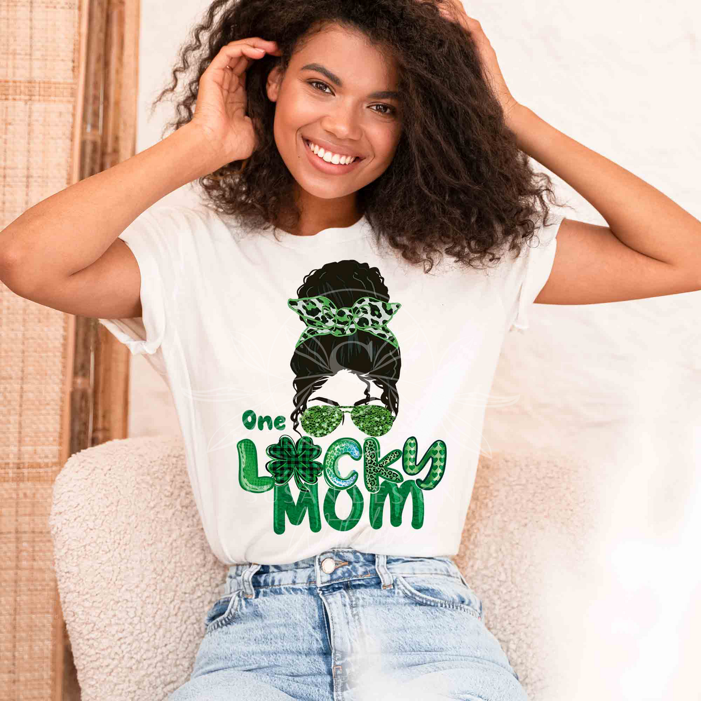One Lucky Mom Messy bun PNG Sublimation, St Patricks Day